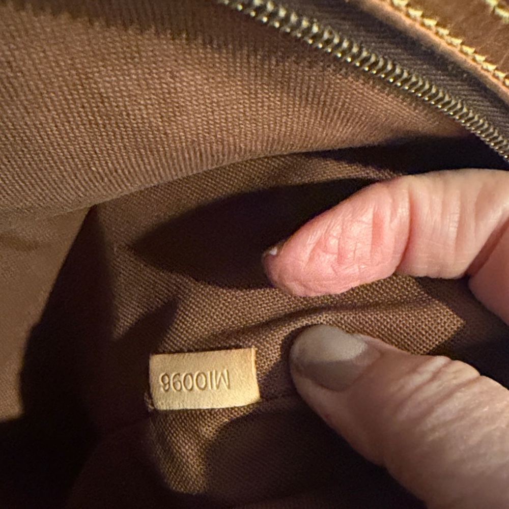 Louis Vuitton Monogram Brown Messenger Bag- great used condition - Picture 12 of 16